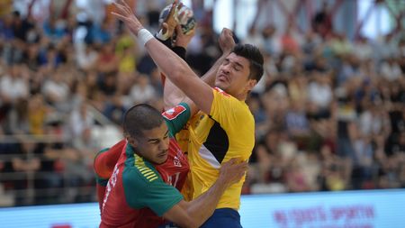 ANALIZĂ‚ | Cum să te califici la un turneu final când ai utilizat 31 de handbaliști în cinci meciuri! Câți jucători a recunoscut Alexandru Șimicu, la prima vedere, când a ajuns în cantonament? Naționala nu a progresat deloc în ultimii 3 ani