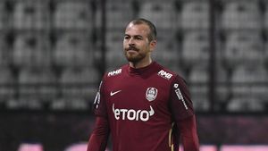 Țeapa uriașă pe care a luat-o Denis Alibec și din cauza căreia riscă să nu mai joace la CFR Cluj până la vară. Ce ofertă de transfer a primit și cum a ajuns să rateze cantonamentul campioanei. „Ne asumăm acest risc!”
