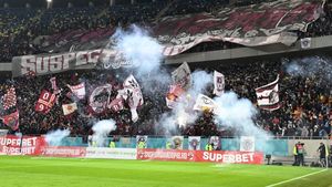 Dan Şucu nu va putea tolera asta! A venit amenda uriaşă pentru ce au făcut fanii Rapidului la derby-ul cu Dinamo