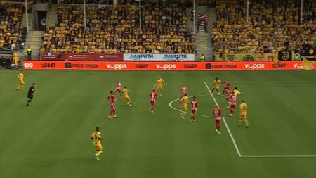 Attila Hadnagy a răbufnit după ce Sepsi a fost eliminată de Bodo Glimt din Conference League și a acuzat dur arbitrajul: „Noi ne plângem de VAR în țară, dar ajungem în Europa și sunt greșeli foarte mari! Un arbitraj ostil, a decis rezultatul”