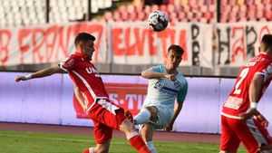 Coșmar fără sfârșit pentru FCSB! Darius Olaru, schimbat de Bogdan Vintilă după ce a acuzat probleme medicale în semifinala Cupei cu Dinamo