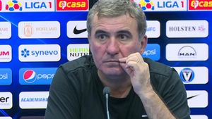 Dezvăluiri despre Gică Hagi! Ce face „Regele”, după ce a părăsit postul de antrenor al Viitorului: „Asta și-a propus!” + Cum îl „influențează” pe Mircea Rednic | VIDEO EXCLUSIV ProSport Live