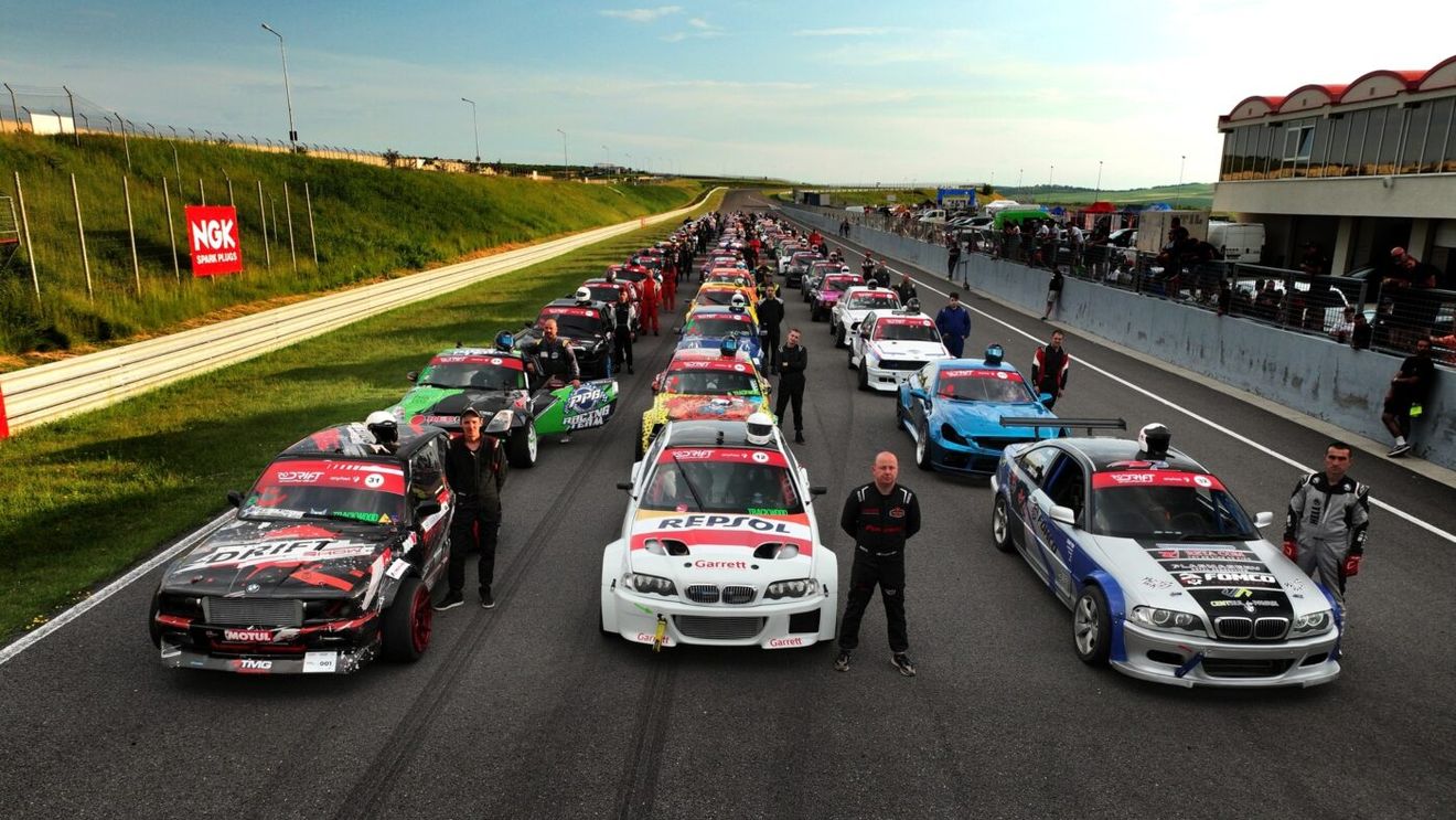 Patru piloți în lupta pentru titlu în Campionatul Național de Drift. Finala are loc în weekend pe Transilvania Motor Ring