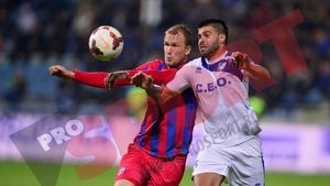 Atac dur din partea rivalilor! Capitanul Pandurilor, ironizat după meciul cu Steaua: "S-a chinuit tare!"