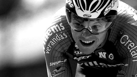 Ciclistul Michael Goolaerts a decedat după ce a suferit un stop cardiac în timpul cursei Paris-Roubaix! 