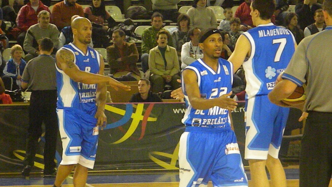 Derby-ul liderilor, BC Mureș - CSU Asesoft** Vezi aici avancronica etapei a 13-a