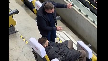 Andrei Nicolescu, băgat în ședință de Ionuț Chirilă după Dinamo - Universitatea Craiova 0-1! Imagini de senzație de la Arena Națională