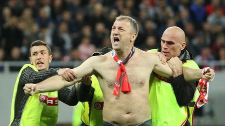 Mesaj prea dur pentru a putea fi publicat integral. Replica PCH pentru Dan Alexa: "Nu te batem, are cine. Nu dăm în unul pe care îl bat femeile. Te crezi Figo? Ești, cel mult, căpățâna de porc aruncată după Figo"
