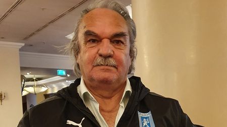 38 de ani de la turul semifinalei Benfica - Universitatea Craiova. „Lib-eroul” de pe „Da Luz”, Grigore Ciupitu: „Lui Mircea Lucescu nu-i venea să creadă că Tică Oţet mă bagă titular”