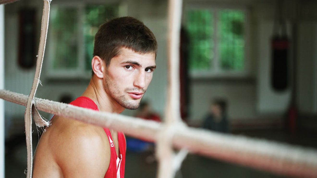 Bogdan Juratoni în turul 3 la Campionatele Mondiale de box de la Alma Ata