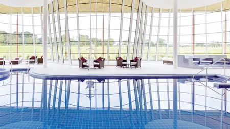 Steaua s-a pregătit pentru Liga Campionilor la baza de 130 de milioane de euro a naționalei de fotbal a Angliei
