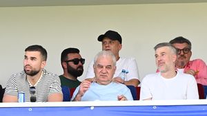 Fiul lui Anghel Iordănescu a ajuns consilier în Parlamentul României, după ce a urmat cursurile Facultății de Teologie Ortodoxă