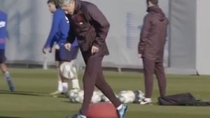 Quique Setién vrea să îl impresioneze pe Messi! Noul antrenor al Barcelonei i-a cucerit deja pe fani: „Valverde nu ar putea niciodată” | VIDEO