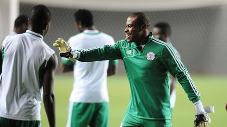 "Pastorul" dintre buturi. Enyeama e principalul obstacol al Franței în drumul către sferturi