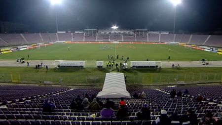 FOTO | Bate vântul la Timișoara! O nouă imagine dezolantă cu un stadion din Liga 1. Câți spectatori sunt la ACS Poli - FC Botoșani