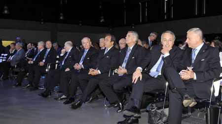 Modificările care pot schimba jocul de fotbal. "Cartonașul alb", una dintre propunerile care ar trebui să schimbe fața meciurilor