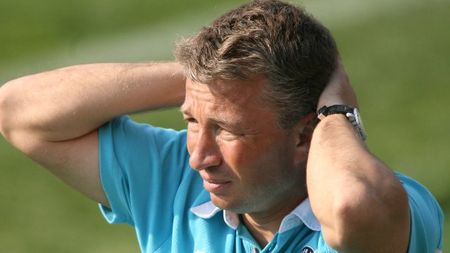 "A RUPT-O" CU BUCȘARU!