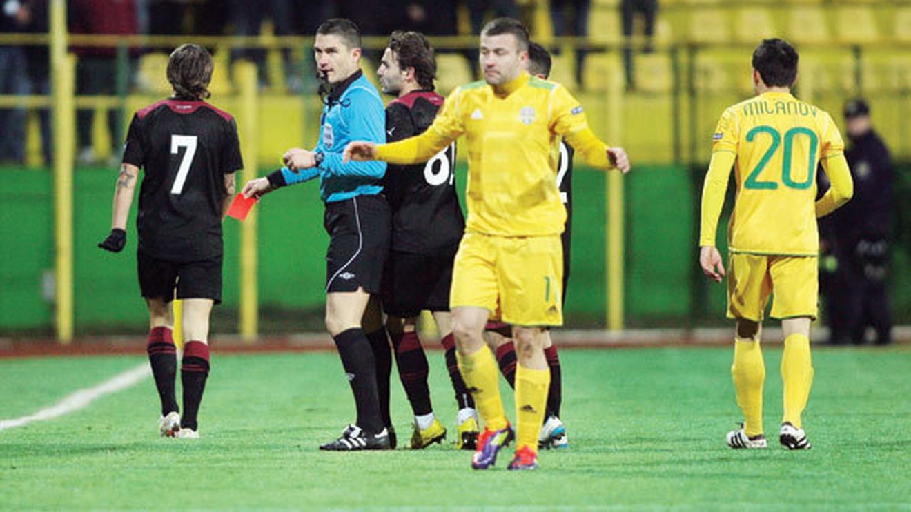 Toate tunurile pe central:** "Și noi am fost loviți de acest Â«Sindrom KovacsÂ», un șmecher făcut arbitru la apelul de seară! Nu mai are ce căuta în arbitraj"