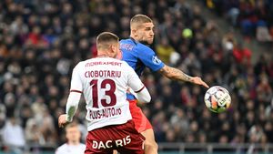 Ciobotariu a dat două goluri cu FCSB, dar și-a atacat colegii de la Rapid: „S-a greșit! Trebuia să câștigăm”