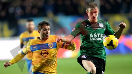 Adi Mutu și-a făcut simțită prezența: "Briliantul" a pasat decisiv la ultimul gol. Petrolul - Oțelul 2-0. VIDEO REZUMAT