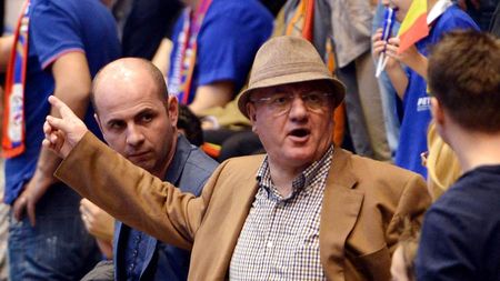 Dragomir știe cum pot lua Rapid și "U" licența:** "Craiova a escrocat și tot a luat-o!" 