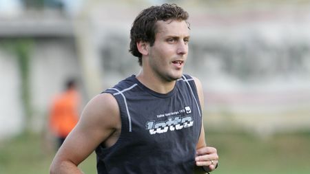 SPECIAL | Vă mai amintiți de McKain? Experiență teribilă pe aeroportul din București: "Mi-au pus cătușe și m-au trimis înapoi! Poliția de la Dinamo a făcut asta!"