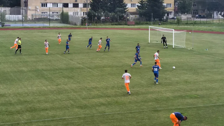 Zicu a revenit la Metaloglobus cu o victorie. Junior Morais s-a întors pe teren, iar în lot este un alt fotbalist cunoscut și nu foarte departe de vârsta brazilianului