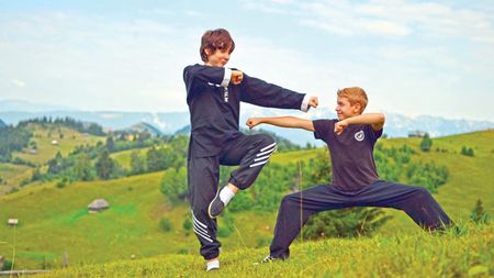 TIMP LIBER | Sportul celor care caută echilibrul și vor să-și crească încrederea în propriile forțe