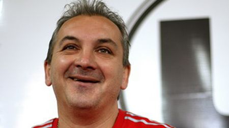 "Plec de la club dacă vine Dorinel!"