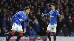 O legendă a lui Rangers, la picioarele lui Ianis Hagi: „Băiatul ăsta este unul dintre cele mai mari talente ale Europei" | VIDEO