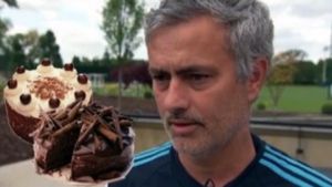 "Eu lucrez pentru prăjitură". Jose Mourinho, delicios la interviul de după decernarea premiului de cel mai bun manager al sezonului. VIDEO