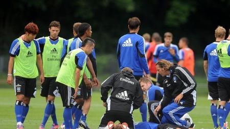 Nemții, șocați de o bătaie ca în 'șapte păcate'!** S-a lăsat cu sânge la antrenamentul lui Hamburg: FOTO