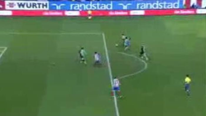 VIDEO Penalty pentru Atletico, deși faultul s-a comis la 1.65 metri** în afara careului!