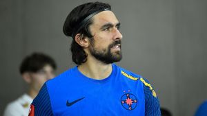 Ovidiu Burcă, antrenorul lui Dinamo, n-a pariat pe Andrea Compagno: „Nu i-am prevăzut niciodată o astfel de ascensiune!” Ce zice de Octavian Popescu | VIDEO EXCLUSIV