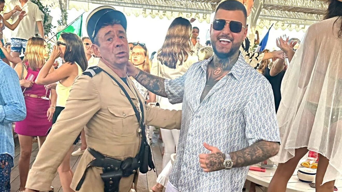 Adrian Mititelu Jr., jefuit în vacanța din Mykonos! Hoții i-au spart vila de lux în timp ce el și amicii lui se distrau cu șampanie scumpă într-o altă locație exclusivistă. FOTO