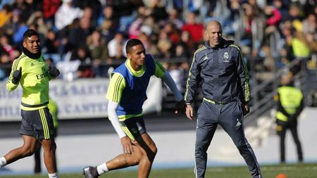 Zidane își începe mandatul în forță! PRIMUL transfer cerut de Zizou la Real Madrid: "Va fi război cu Barcelona!"