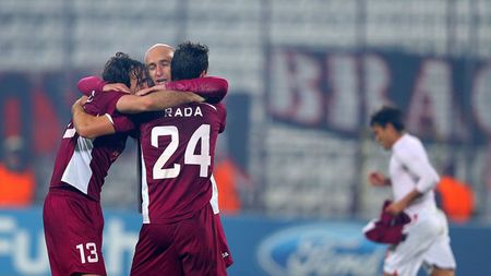 CFR poate bloca bomba iernii!** Un "pachet" de 46 de milioane de euro depinde de prestația campioanei din meciul decisiv cu Man. United