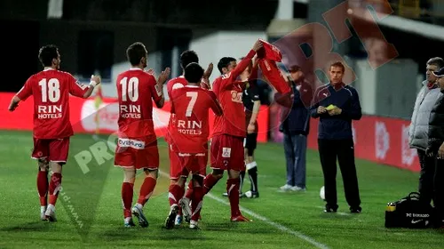 FOTO Victorie cât „China”!** Dinamoviștii i-au dedicat golurile lui Mărgăritescu