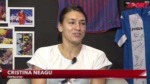 Cristina Neagu, după primele trei săptămâni la CSM București petrecute sub comanda antrenoarei Helle Thomsen: "Lucrăm inteligent!". Cum răspunde la întrebarea dacă va deveni antrenoare și femei vs bărbați pe banca tehnică 