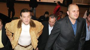 LIVE BLOG | O mărturie crucială în procesul dezafilierii Craiovei: Gigi Becali a recunoscut în fața instanței că știa de planul lui Sandu și Dragomir! "I-am spus lui Mititelu că urmează ca el și Iancu să fie declarați persona non-grata și cluburile lor, dezafiliate!"