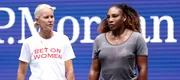 „Dacă tu vrei să fii într-o relație disfuncțională, e treaba ta, dar el nu va sta”. Antrenoarea care a cunoscut gloria alături de Serena Williams a vorbit despre controversa momentului