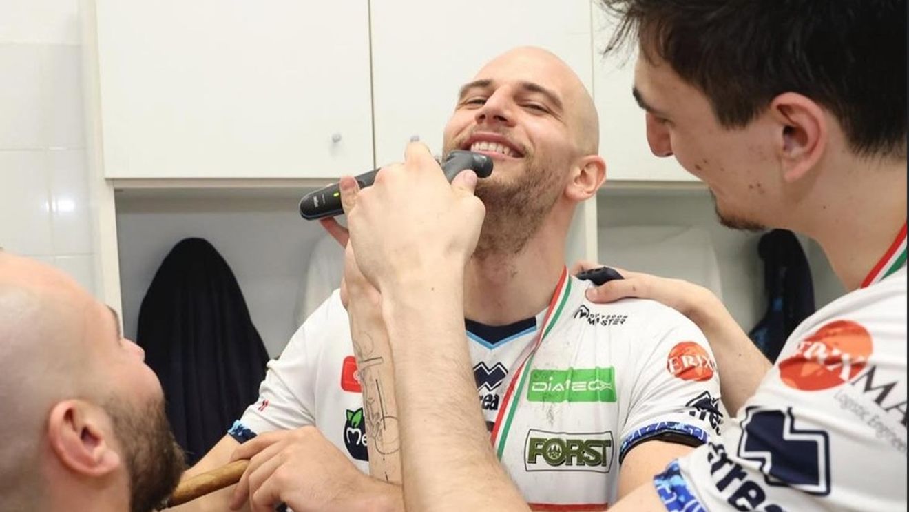 Avem primul român campion în Italia la volei masculin! A renunțat la barbă după ce a luat Scudetto: „În 6 luni sper să crească la loc”. EXCLUSIV