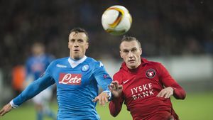 Chiricheș va intra de luni în programul normal de pregătire al celor de la Napoli! Anunțul a fost făcut de medicul echipei italiene