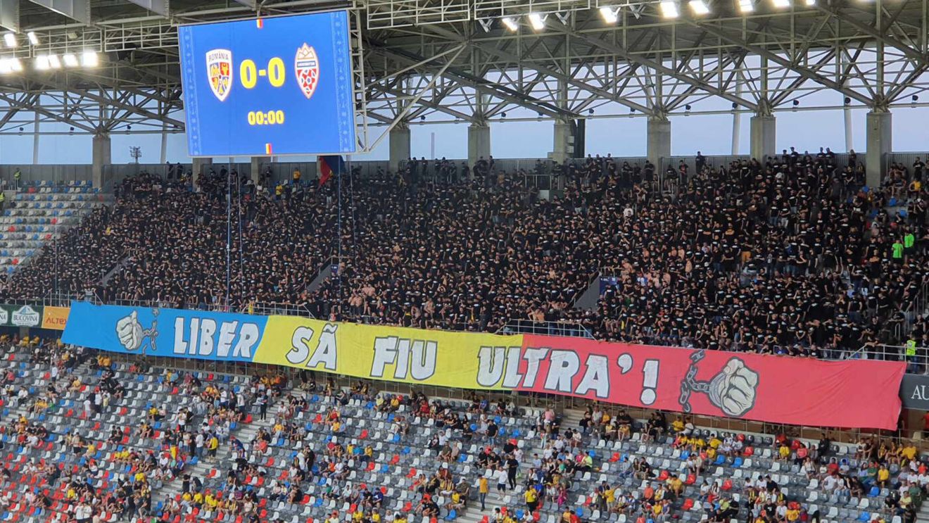 Presa din Ungaria e neiertătoare cu naționala României! Ce au scris jurnaliștii maghiari despre scandările ultrașilor de la București