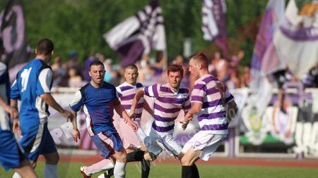 Alin Stoica a debutat în liga a cincea.** FOTO Ce număr special a purtat pe tricou