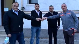 Fost polițist, fin al celui de-al treilea om în stat și ginere al unei foste șefe SRI. El este în pole-position pentru șefia AJF Timiș