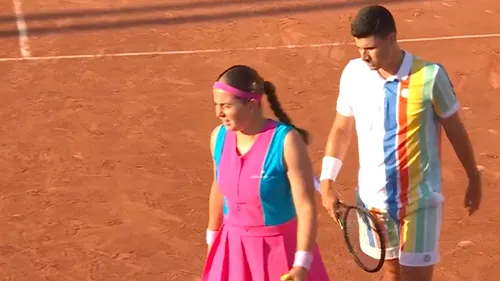 Jelena Ostapenko, partener pe măsură la Roland Garros! Bărbatul s-a adaptat la stilul vestimentar al letonei | FOTO