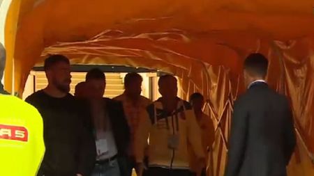 MM Stoica l-a așteptat pe Dan Petrescu pe tunel, înaintea derby-ului. FOTO | Ce s-a întâmplat între cei doi, după săptămâni de "război" al declarațiilor