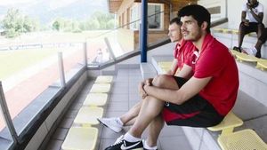 Maksumic: "Cred că rămân la Dinamo! Mi-aș dori să câștig titlul în România!"