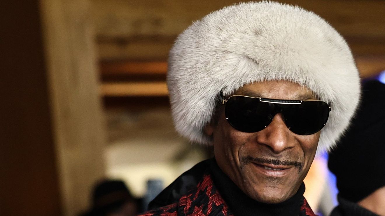 Fabulos! Snoop Dogg, cu steagul României alături de „tricolori” la Jocurile Olimpice Milano Cortina 2026